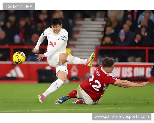 英超：热刺4-2爆冷击败利物浦，孙兴慜精彩表现，热刺完胜利兹联 孙兴慜百球里程碑